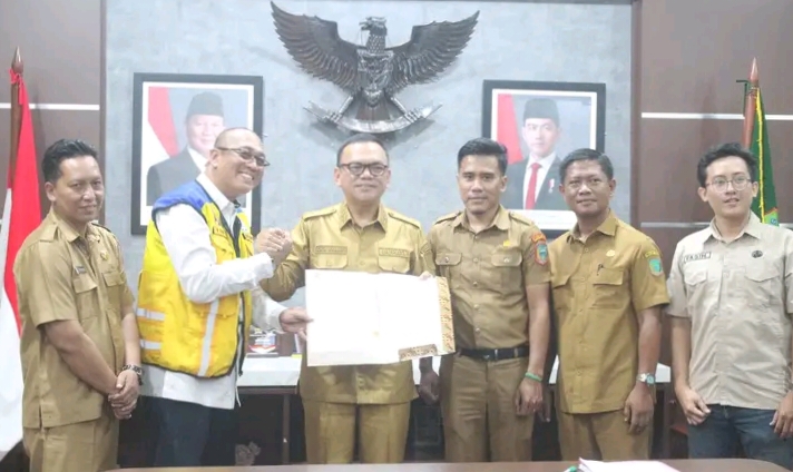 Bupati Empat Lawang Teken Berita Acara Pinjam Pakai Sarana Air Bersih untuk Tingkatkan Pelayanan Publik