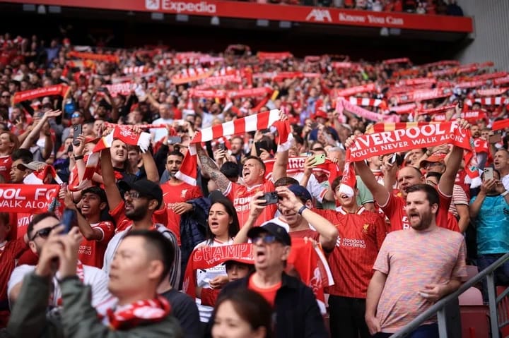 Fans Liverpool dan West Ham Protes Bersama! Tolak Kenaikan Harga Tiket yang Mencekik