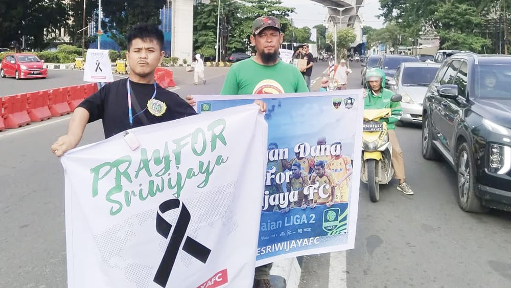 Sriwijaya FC di Ambang Degradasi! Gaji Tertunggak, Suporter Geruduk Kantor Manajemen