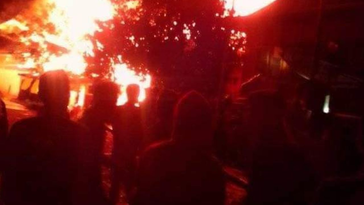 Lima Unit Rumah Warga Hangus Terbakar di Waktu Sahur