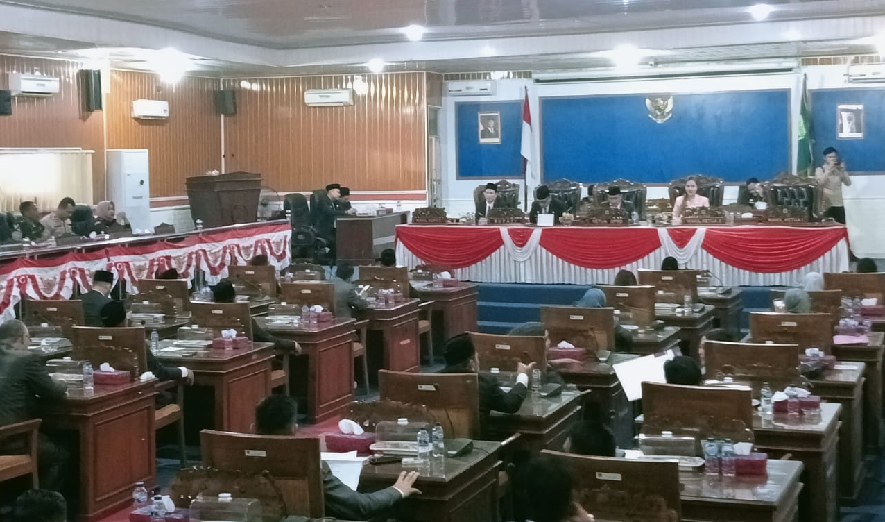 Seluruh Fraksi DPRD Empat Lawang Setujui Raperda Perubahan APBD 2025