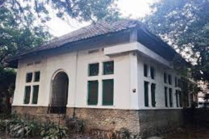 Rumah Kentang Angker di Bandung, Ini Mitos dan Misteri di Baliknya