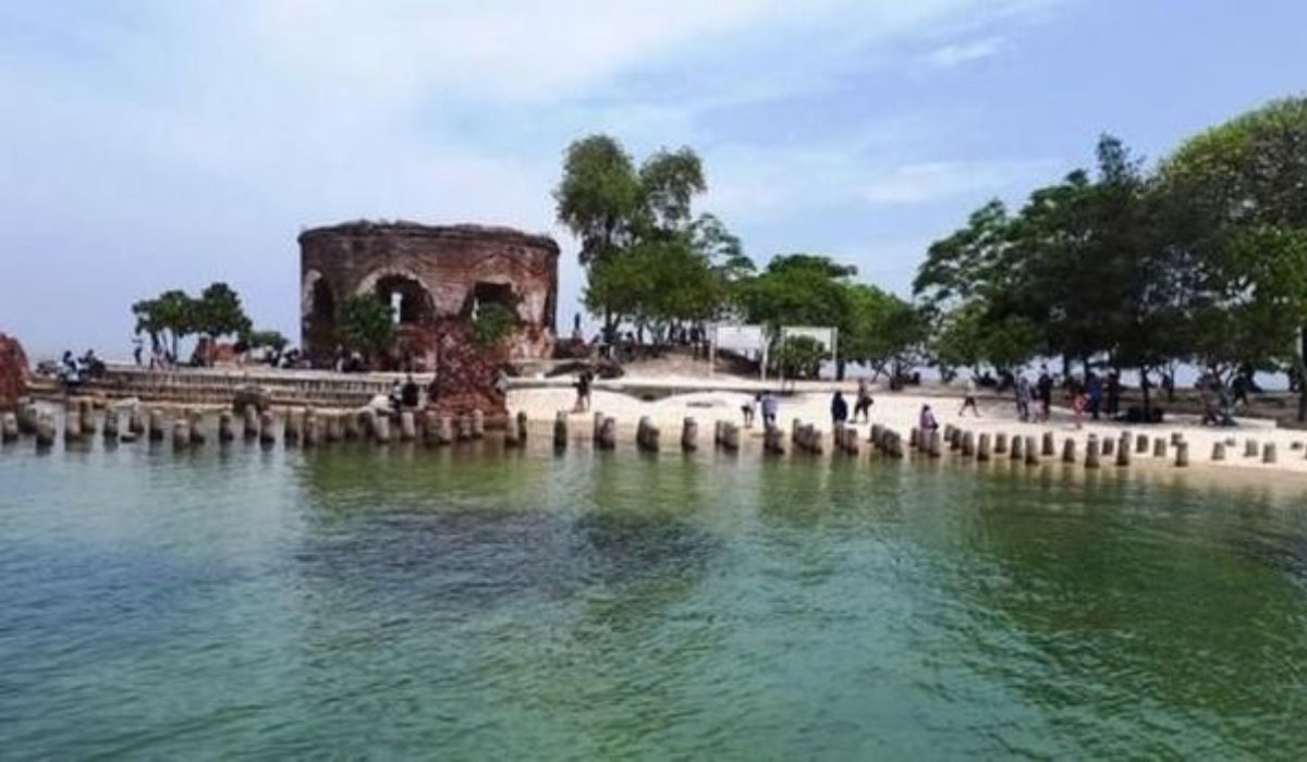 Menjelajahi Pulau Kelor, Cipir, dan Onrust di Kepulauan Seribu: Keindahan Alam dan Jejak Sejarah