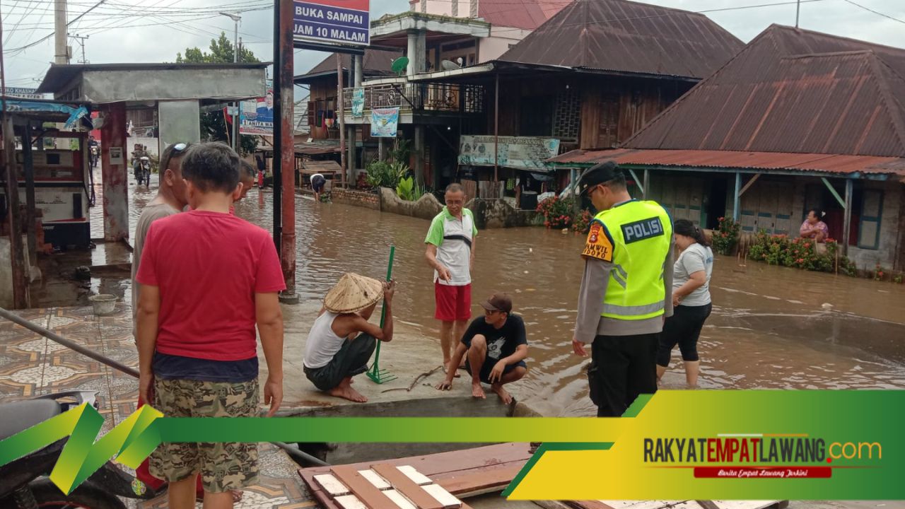 Monitoring Debit Air Sungai Lintang dan Tindak Lanjut Kapolsek Pendopo dalam Menghadapi Potensi Banjir