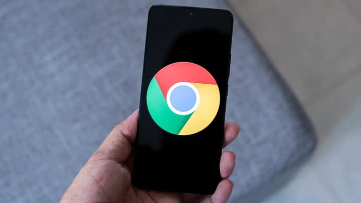 Dengarkan Halaman Web di Latar Belakang! Pembaruan Chrome 130 Permudah Aksesibilitas di Android