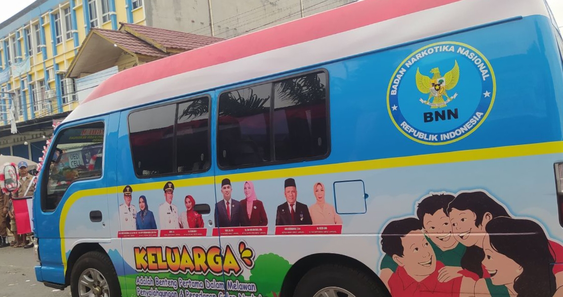 BNNK Empat Lawang Meriahkan Karnaval HUT RI ke-80 dengan Mobil Hias Anti Narkoba