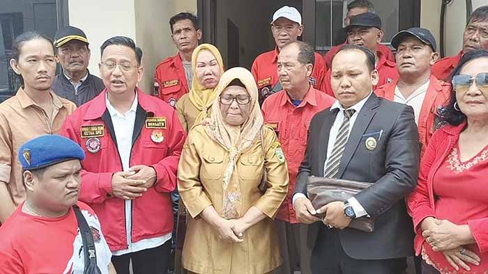 Resmi Jadi Tersangka Kasus Penganiayaan Guru, Oknum PPPK SMAN 16 Palembang Sambil Diinfus Sampaikan Maaf