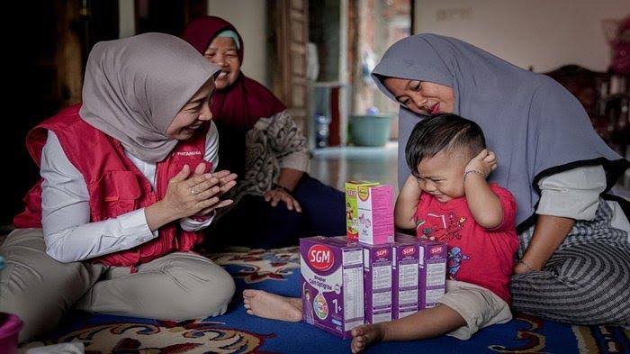 PT KPI RU III Plaju Salurkan Bantuan Nutrisi untuk Tekan Angka Stunting di Banyuasin dan Palembang