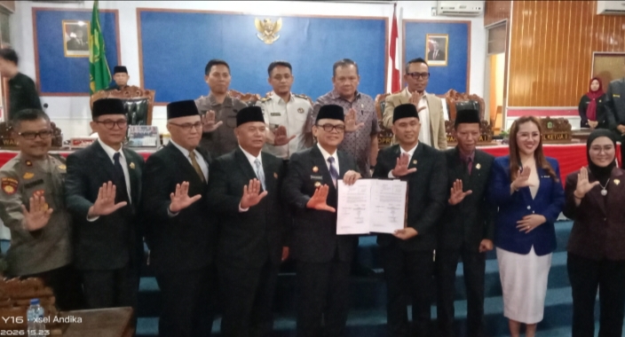 Raperda Pertanggungjawaban APBD 2025 Disahkan, Bupati Joncik Apresiasi Dukungan DPRD Empat Lawang