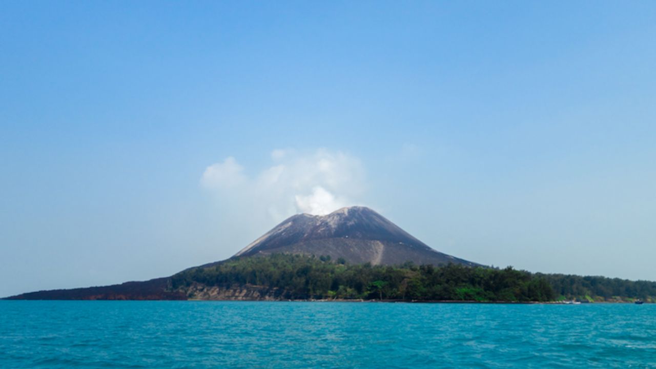 Menelusuri Keindahan Ekstrem: Anak Gunung Krakatau