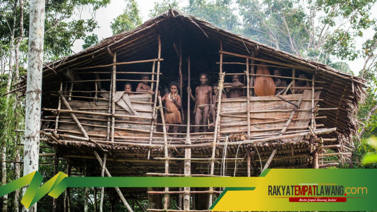 Keajaiban Keragaman Suku di Indonesia: Dari Rumah Pohon Hingga Tradisi Pemakaman yang Megah