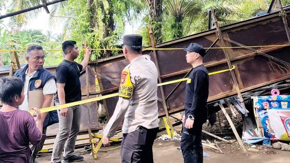 Jembatan Gantung Wisata Sungai Malus Putus, Korban Dievakuasi ke RS! Adakah Warga Empat Lawang?