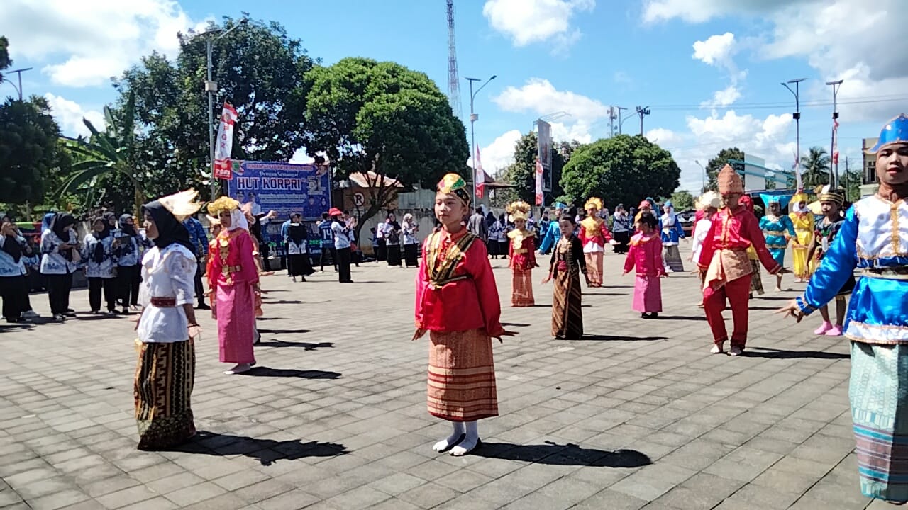 Sekolah Penggerak Tampilkan Tari Wonderland