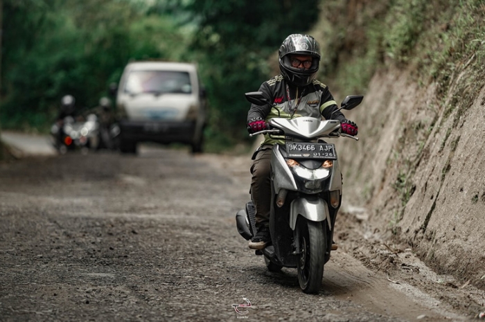 Yamaha Gear 125 Jajal Jalan Berliku di Tanah Karo, Hasilnya?!