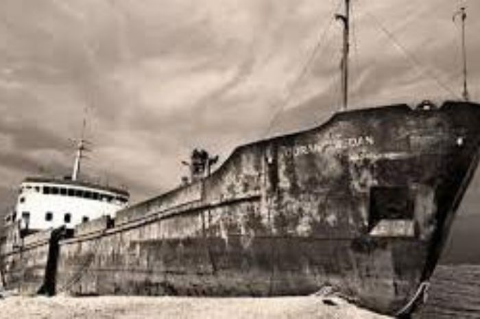 Misteri Kapal Hantu SS Ourang Medan: Kisah Tragedi Terselubung di Perairan Indonesia