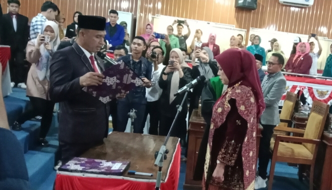 Resmi Dilantik, Sulaila Duduki Kursi DPRD Empat Lawang: Siap Emban Amanah dan Lanjutkan Perjuangan Saukani