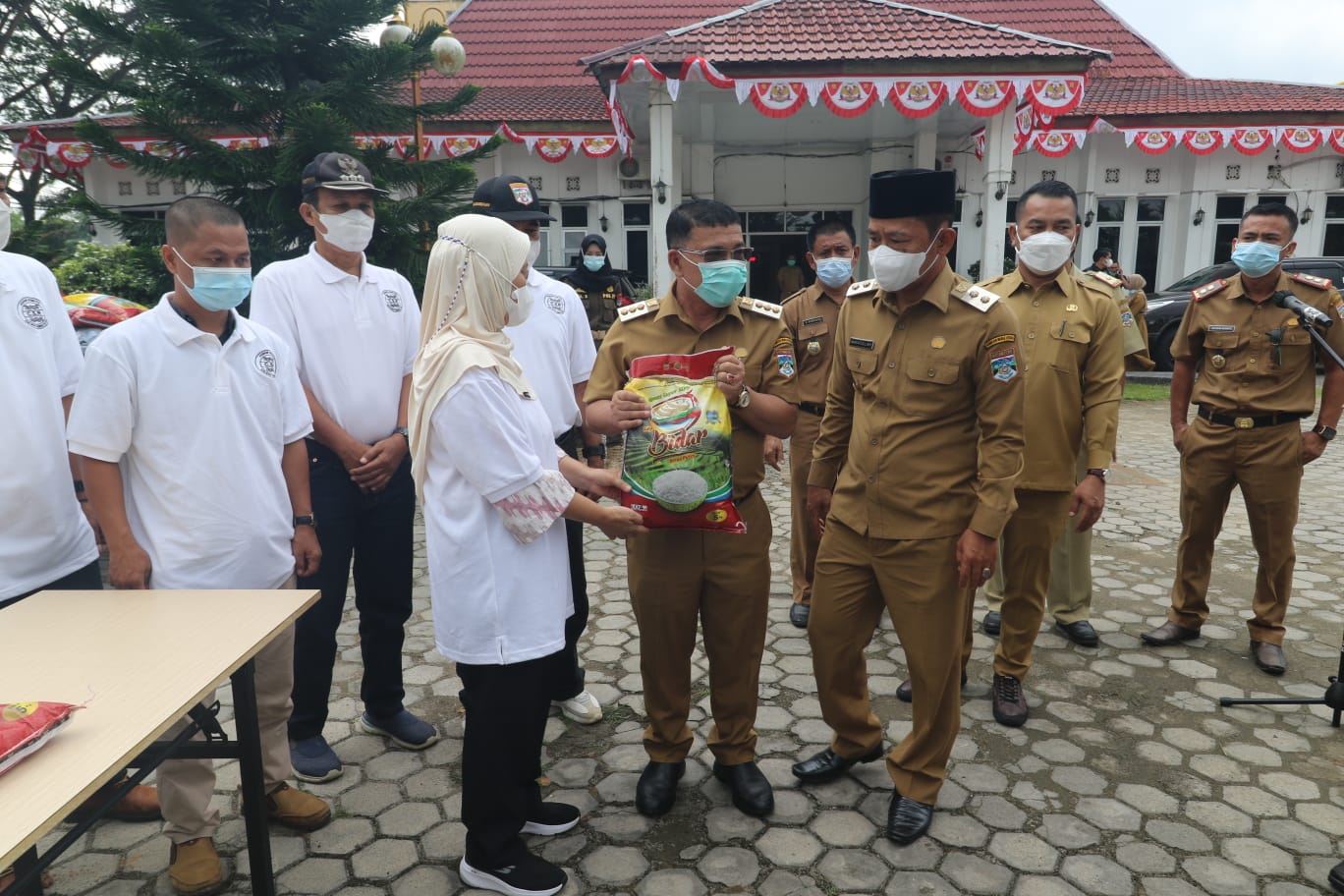 Melalui CSR, Lima Perusahaan Bantu Masyarakat yang terdampak PPKM