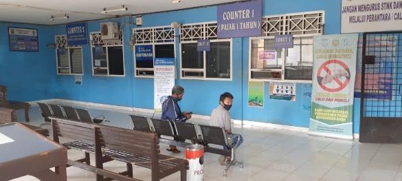 Kantor Samsat Pagaralam Terapkan Prokes Secara Ketat