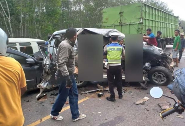 Kecelakaan Beruntun, Pejabat Banyuasin Tewas Mengenaskan