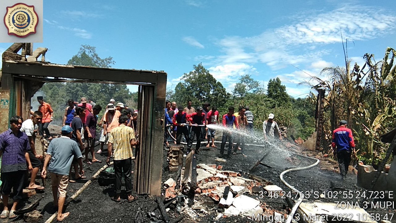 Lima Rumah Warga di Lingge Hangus Terbakar Hingga Rata dengan Tanah