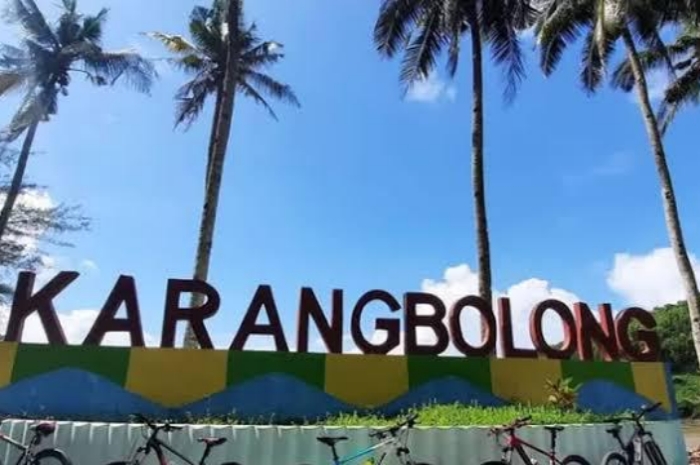 Petilasan Prabu Rakata, Warisan Sejarah dan Mistis di Pantai Karang Bolong