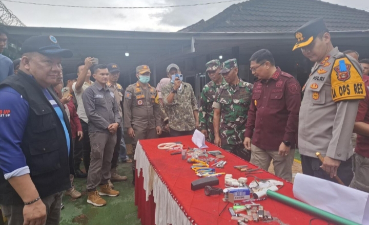 Dalam Rangka Operasi Pekat Musi 2025, Polres Empat Lawang Sinergi Bersama Lapas kelas llB Gelar Razia Gabungan