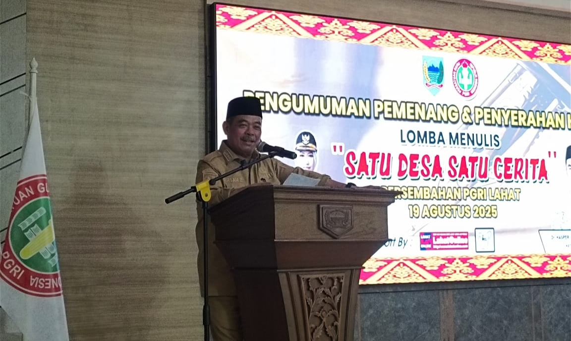 Hadiah Lomba Menulis Diserahkan, Bupati Lahat Fokus Kembangkan Literasi Desa