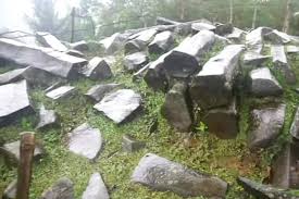 Bikin Bulu Kuduk Berdiri! Ini Penemuan Makam Kuno, Misteri Lima Makam Tua Terungkap di Situs Gunung Padang 