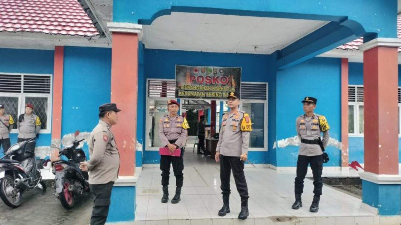 Kapolres Empat Lawang Tinjau PPK Tebing Tinggi, Amankan Rekapitulasi PSU Secara Totalitas