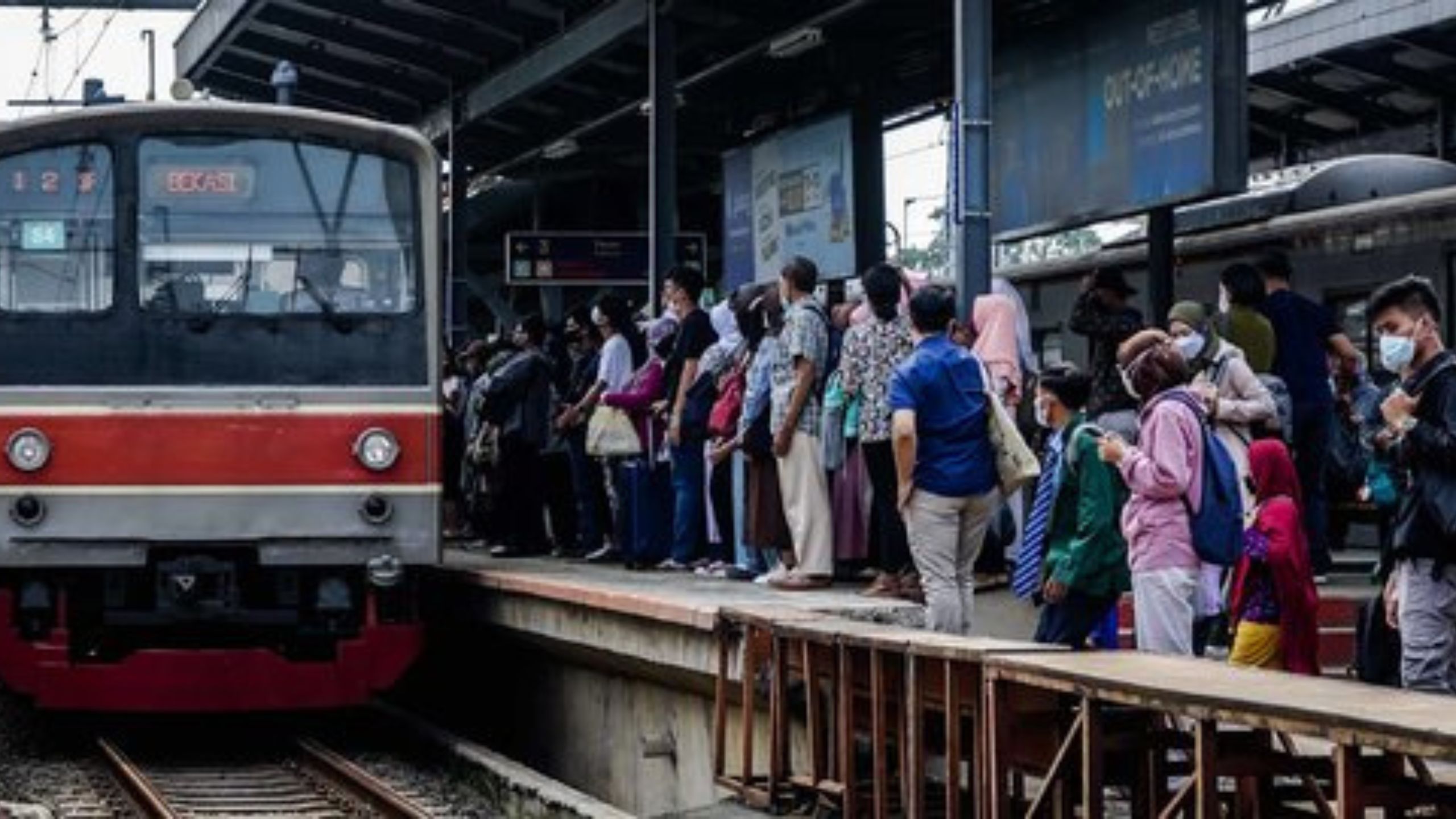 Kisah Kereta Berjalan Tanpa Masinis Dan Penumpang Di Stasiun Manggarai, Begini Ceritanya!