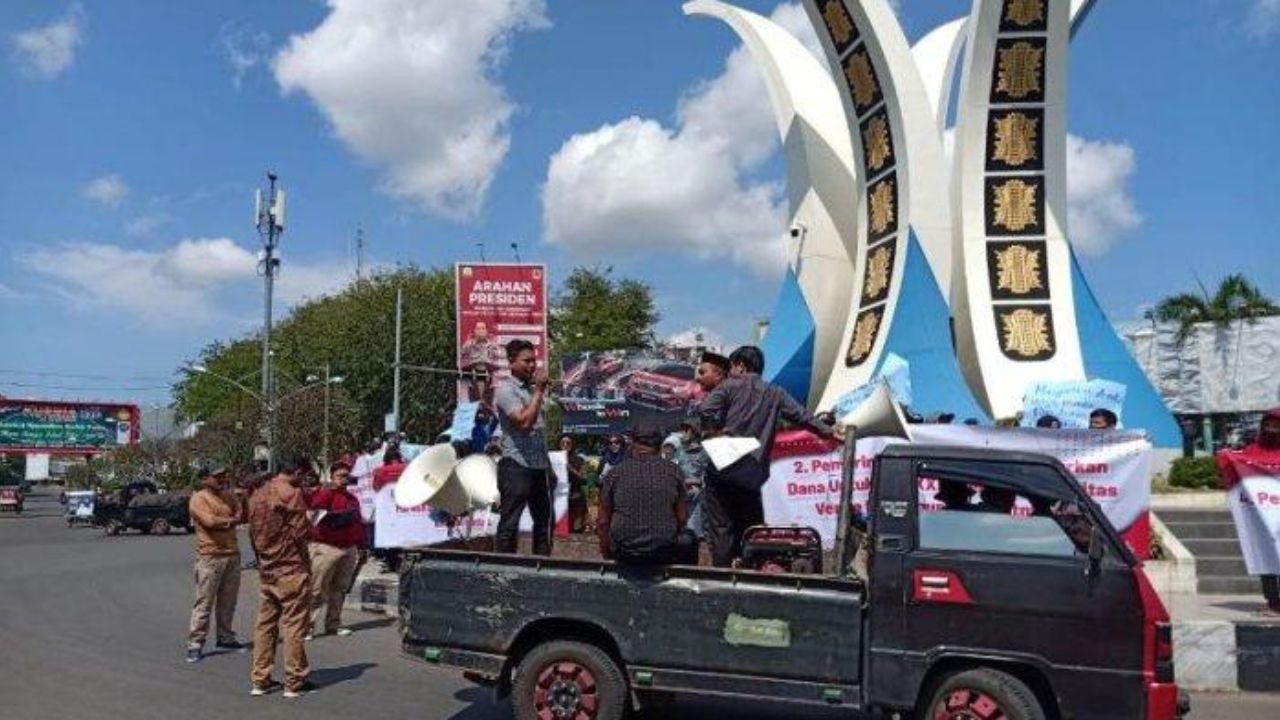 Desak Bangun Venua PON, APAM Gelar Demo