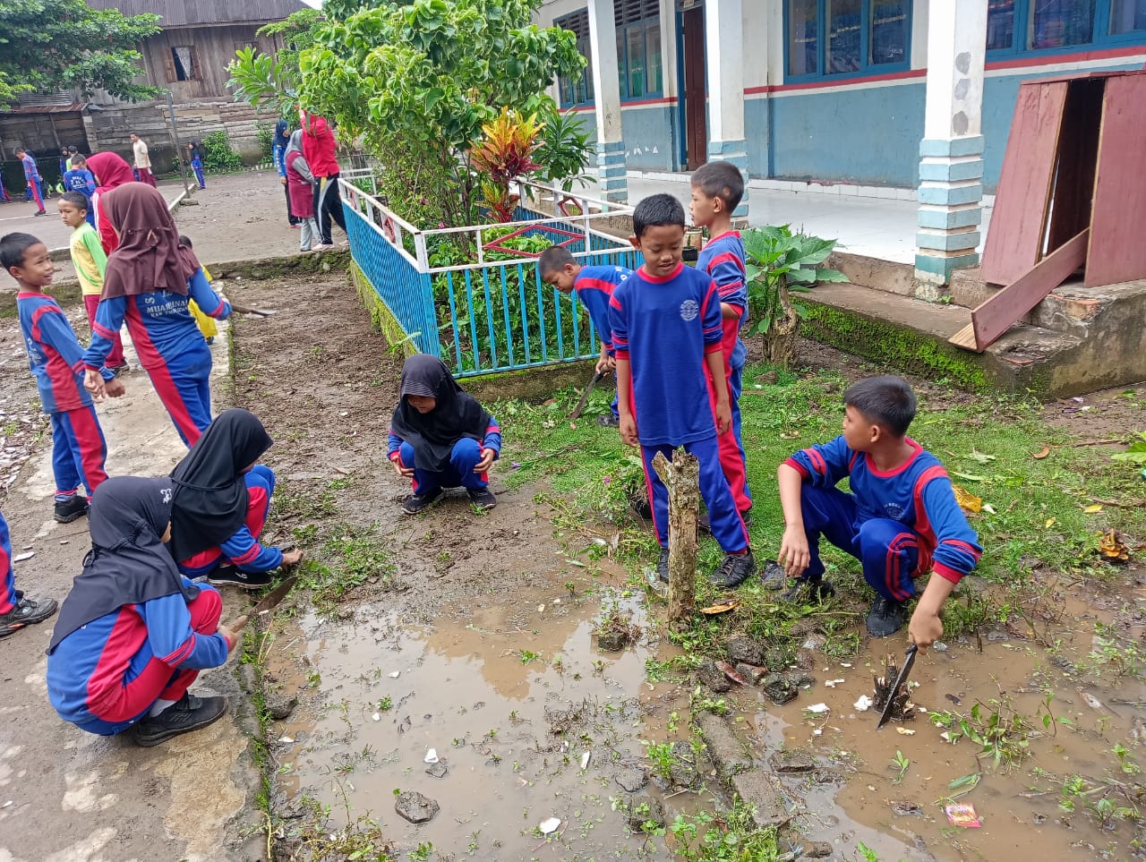 Cinta Kebersihan, Ini yang Dilakukan SDN 12 Muara Pinang