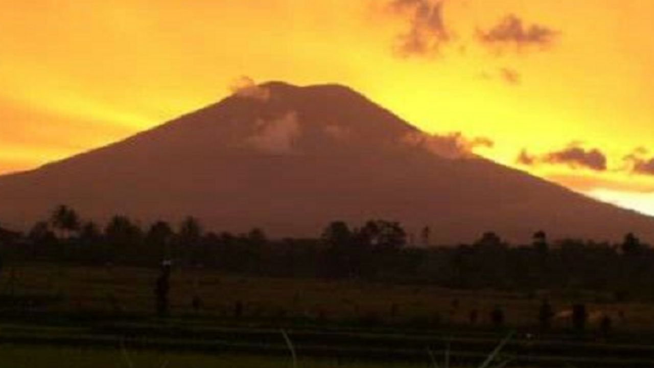 Gunung Dempo Terletak di Pagaralam Alami Erupsi ke-2 Kali