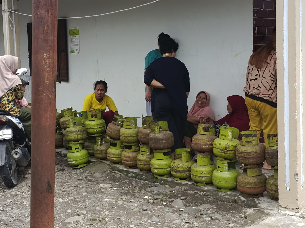 Warga Lahat Resah Akibat Kelangkaan dan Kenaikan Harga Gas Elpiji 3 Kg