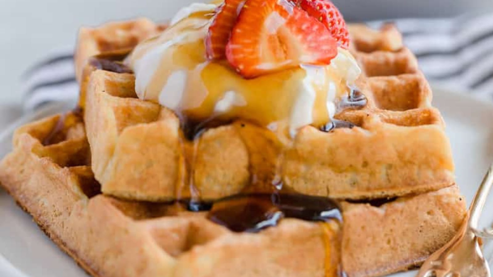 Resep Camilan Ala Kafe yang Praktis, Hemat, dan Mudah Dibuat di Rumah - Buttermilk Waffle