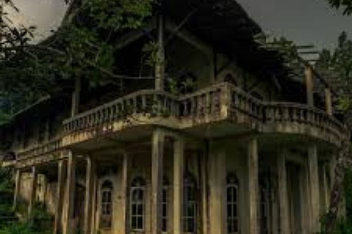 Mengungkap Misteri Rumah Angker di Kota Gudeg, Netizen: Sering Muncul Sosok Pocong Bergentayangan