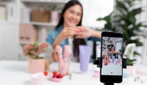 Huawei Nova 14 Pro Andalkan Dual Kamera Depan untuk Vlogger