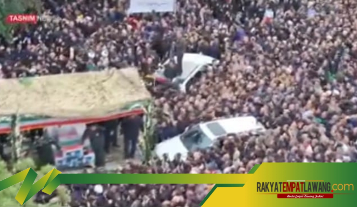 Jutaan Orang Turun ke Jalan di Iran Mengiringi Pemakaman Pemimpin Tertinggi