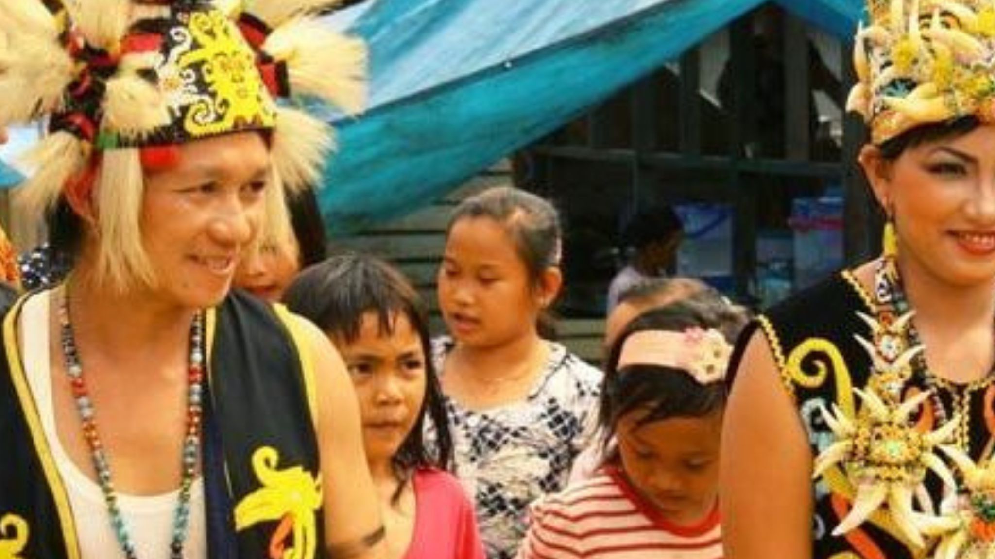 Gila dan Tidak Masuk Akal, 5 Tradisi Aneh Suku di Indonesia, Alasan Buang sial, Ritual Kedewasaan