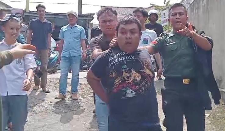 Pelaku Jambret Diamankan Warga di Sukabangun Palembang