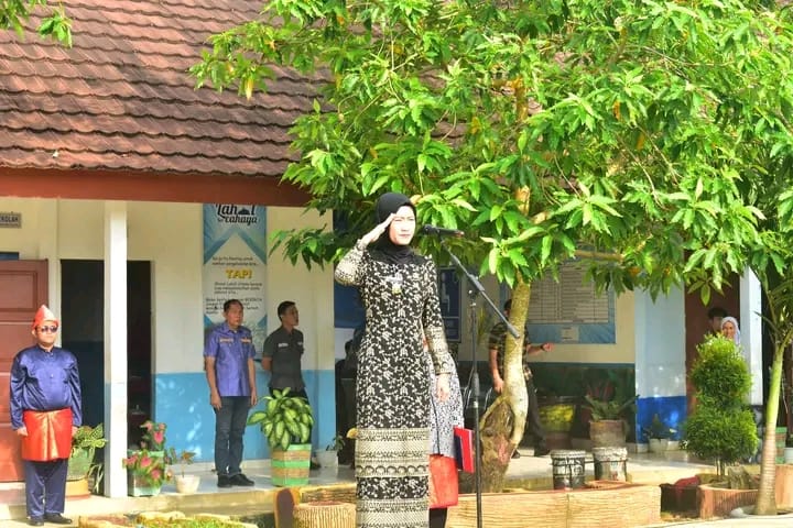 Wabup Lahat Pimpin Upacara Hardiknas 2025, Tekankan Pendidikan Bermutu untuk Semua