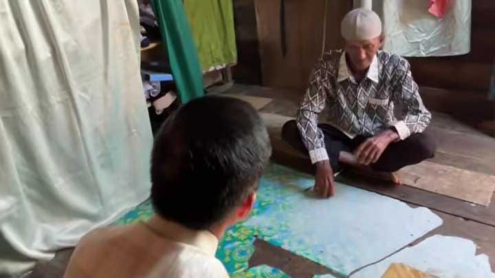 Wako Palembang Ratu Dewa Kunjungi Kakek Hasan, Korban Begal yang Viral di Sosmed