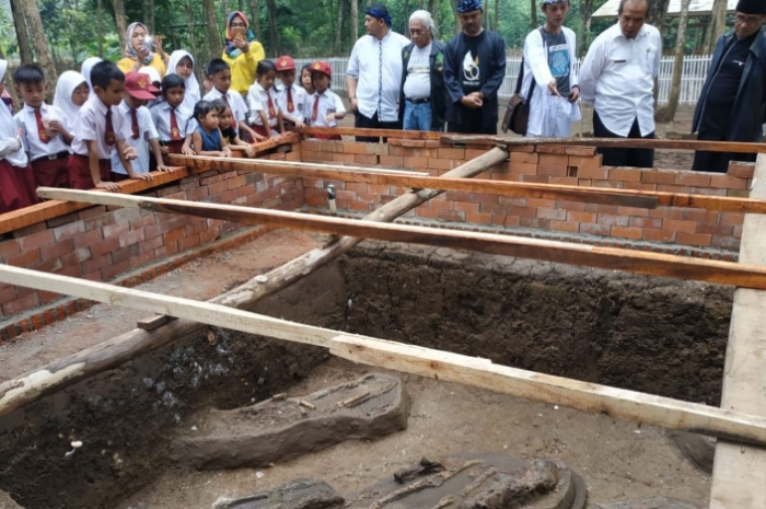 Makam Nyai Subang Larang Terletak di Desa Ini, Saksi Bisu Perjalanan Sejarah Panjang Kerajaan Pasundan