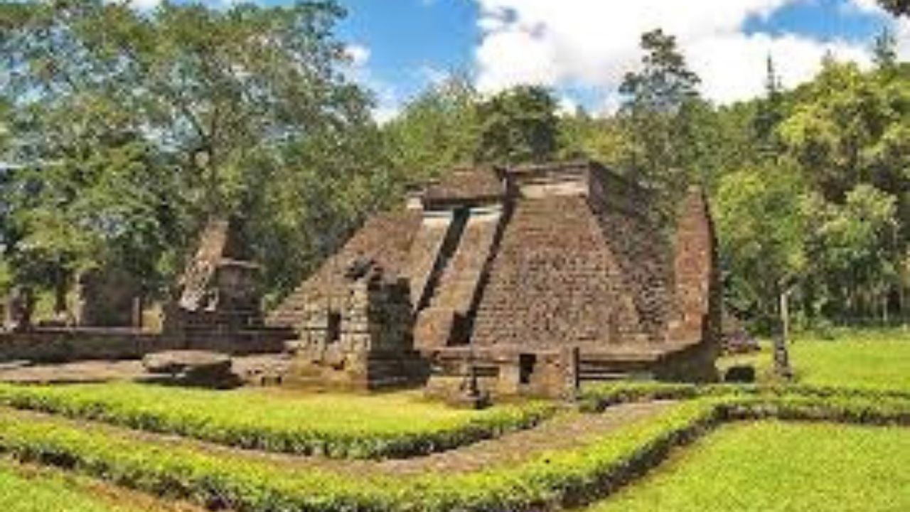 Candi Sukuh, Misteri Piramida Tertua di Indonesia