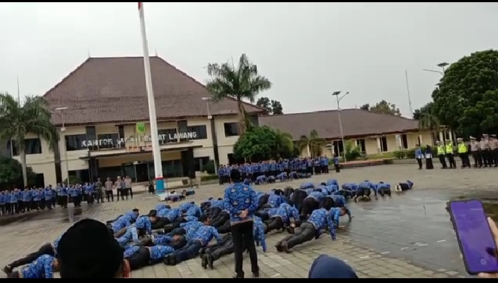 Penampakan Pagi-pagi di Pemkab Empat Lawang, Puluhan Pejabat Push-up Berjamaah