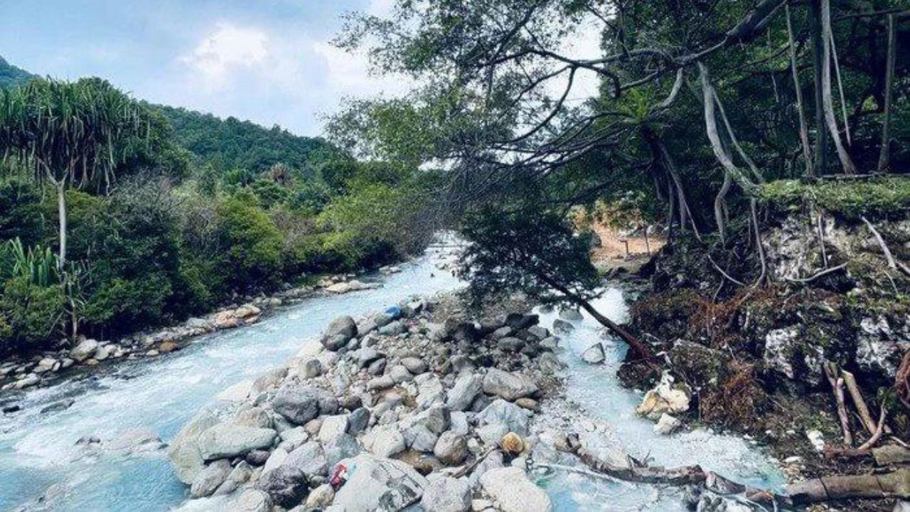 Explore Keindahan Alam: Petualangan Sungai Dua Rasa di Sibolangit