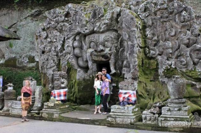 Simbolisme dan Makna Spiritual, Candi Goa Gajah di Bali