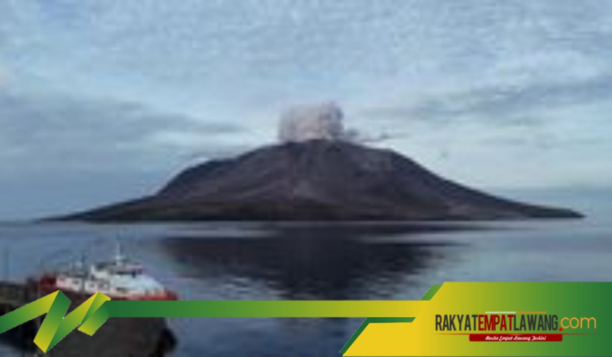 Aktivitas Gunung Ruang di Kabupaten Sitaro, Sulawesi Utara: Masih dalam Status Awas