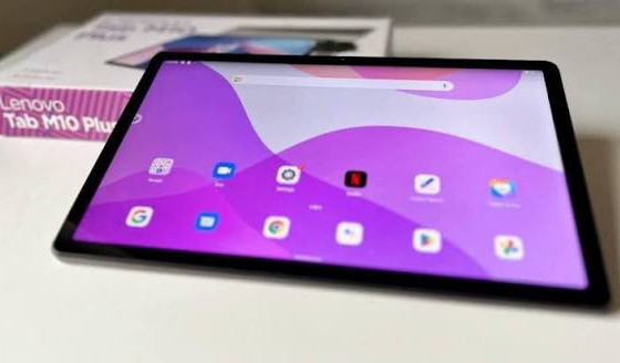 Lenovo Tab M10 4G, Tablet Serbaguna untuk Kerja dan Hiburan