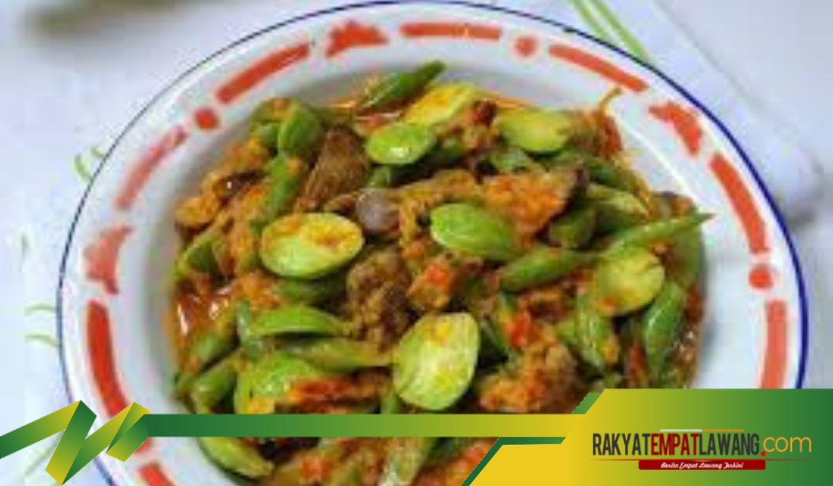 Resep Sambal Goreng Ampela Petai: Lauk Ketupat yang Pedas Kenyal